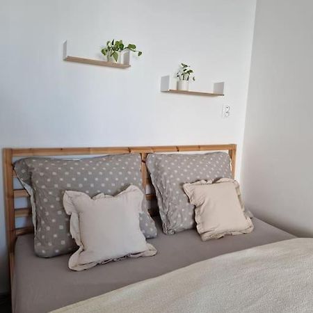 Apartman V Meste Bratislava Esterno foto
